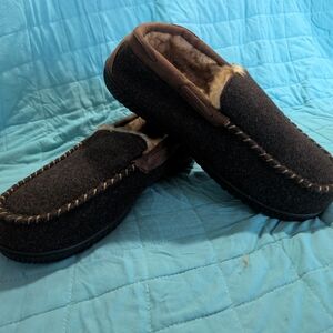 Men's Cozy Slip-On Moccasin Slippers - Brown/Black